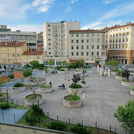 Casa Perugino Apartment Trieste Ngoại thất bức ảnh